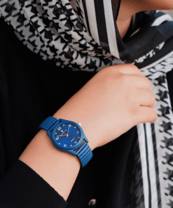 عرض قطعتين ( ساعة عقارب اللون كحلي – انسيال خرزة زرقاء ديل فار )