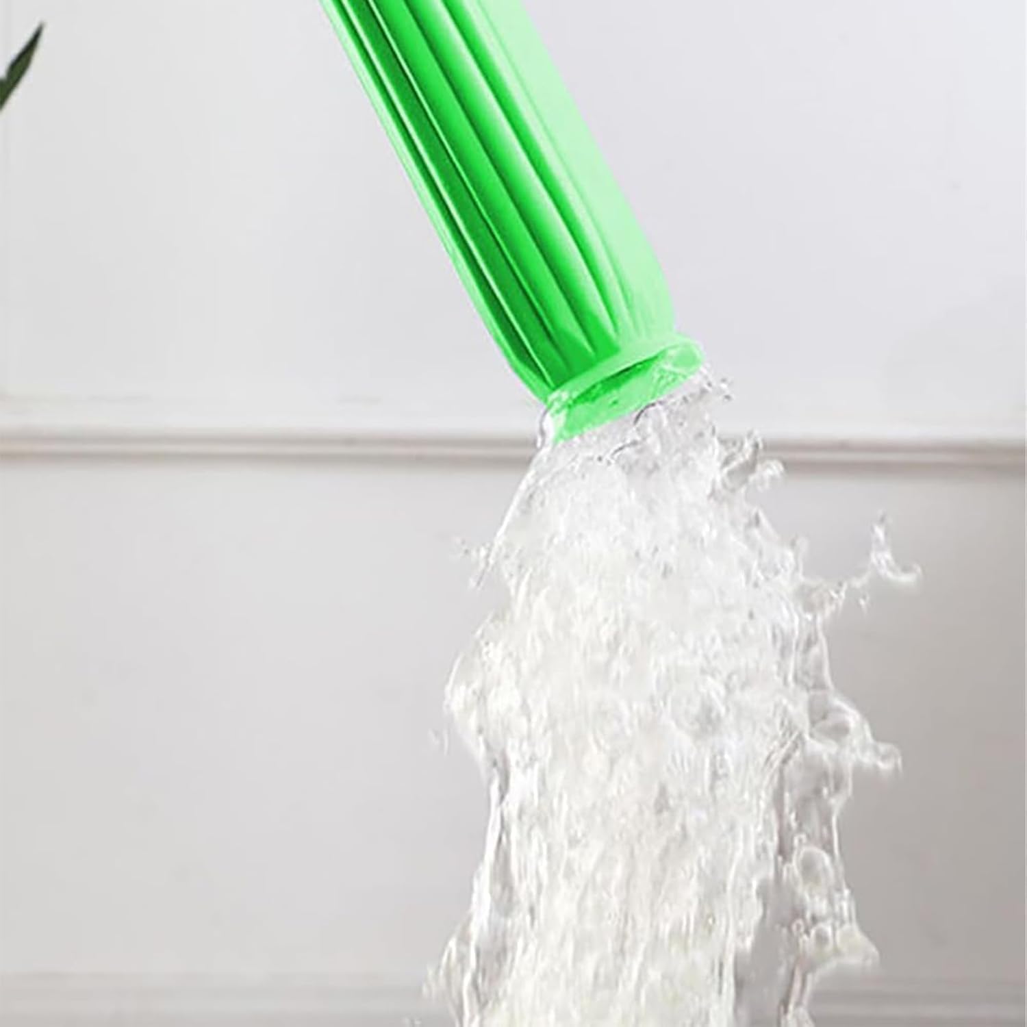 عرض مساحة سهلة العصر مع قطعتين اسبراي التنظيف الجبار Multipurpose Bubble Cleaner