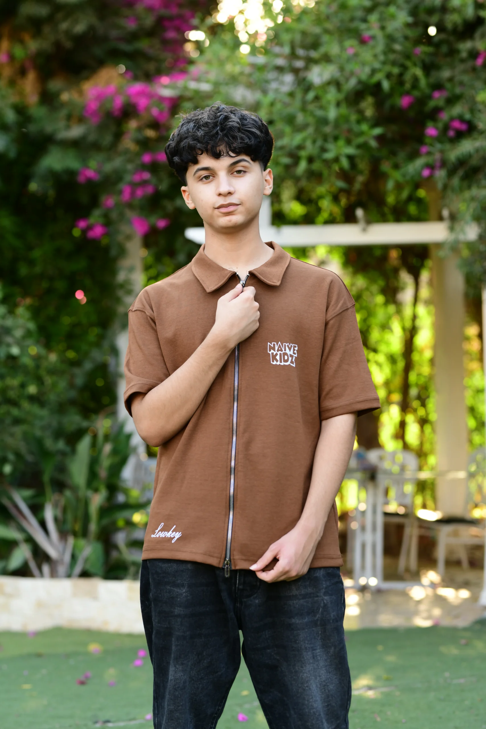 Naive Lowkey Tshirt - صورة 1