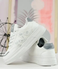 Cute Doodle Sneaker