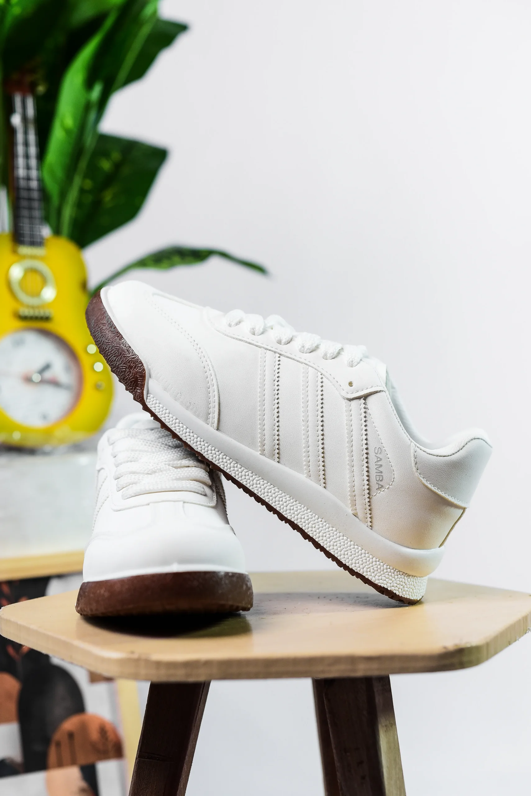 Adidas sampa for women - الصورة 3