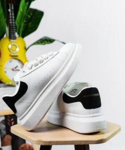 M-Queen Sneakers