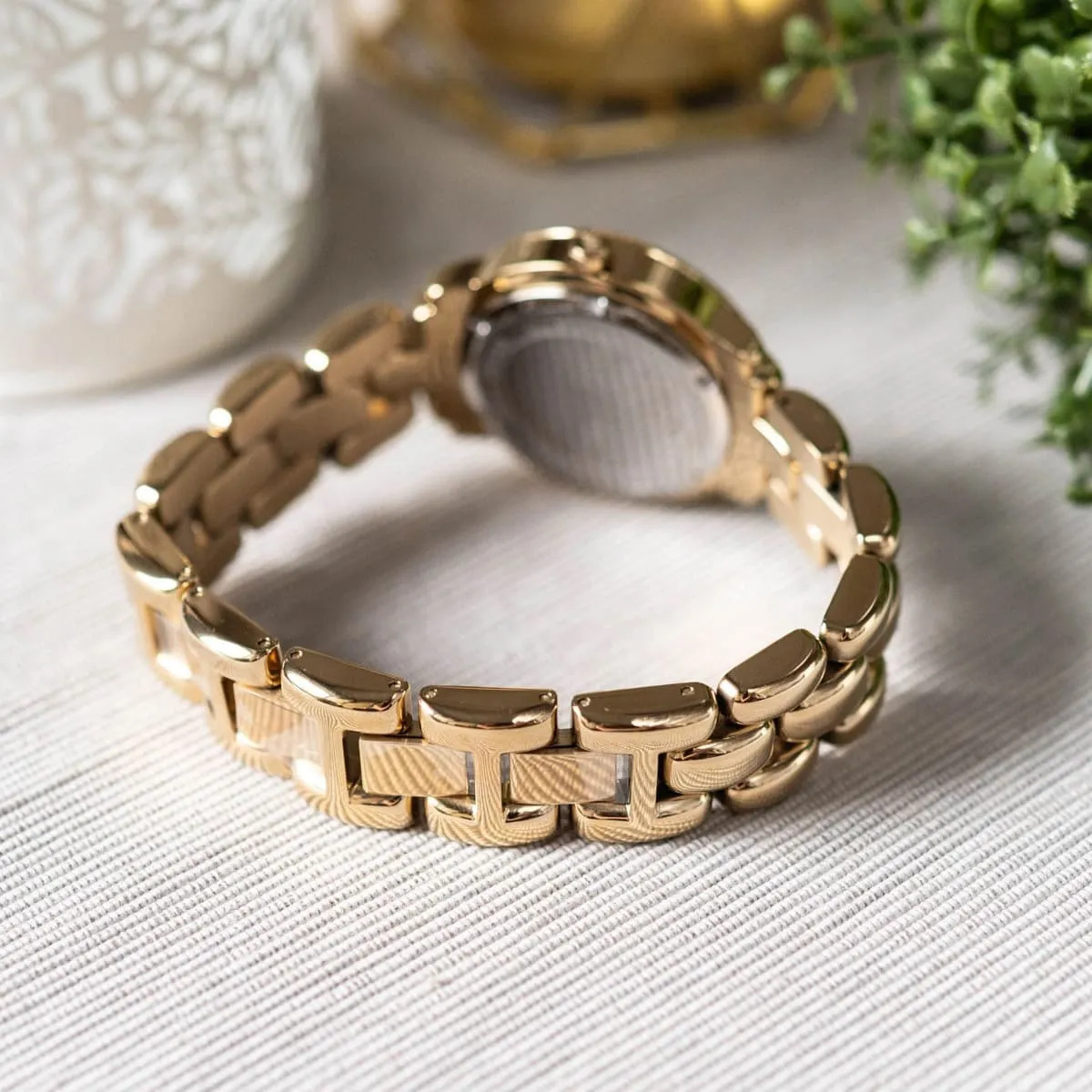 Michael Kors Phoebe باللون الذهبي - الصورة 4