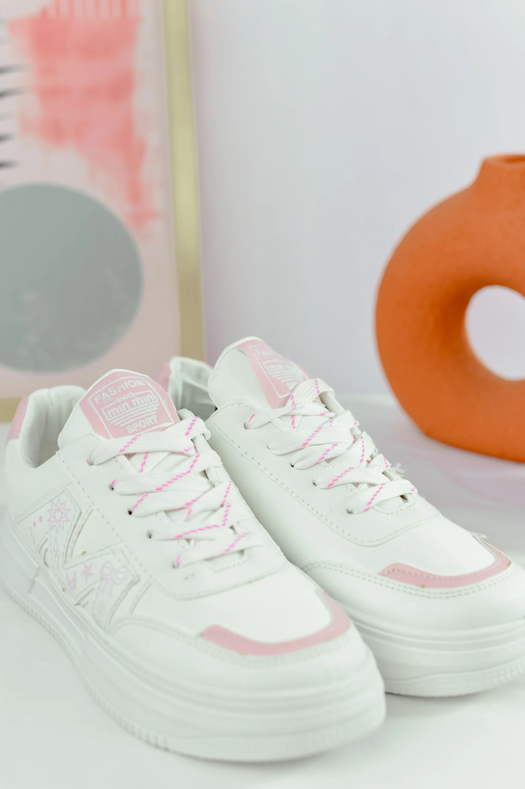 Cute Doodle Sneaker - الصورة 3