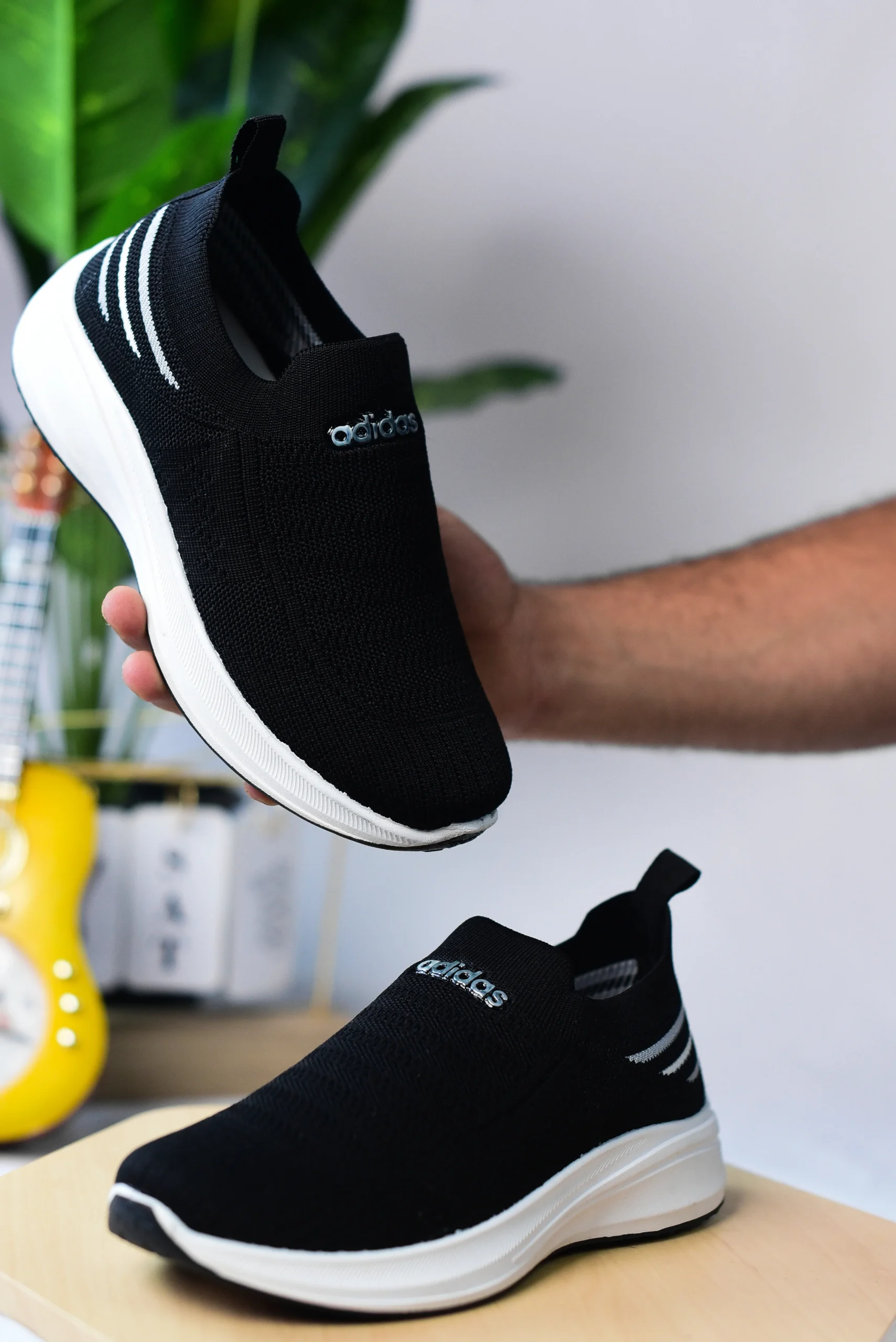 Women's slip-on athletic shoes - الصورة 4